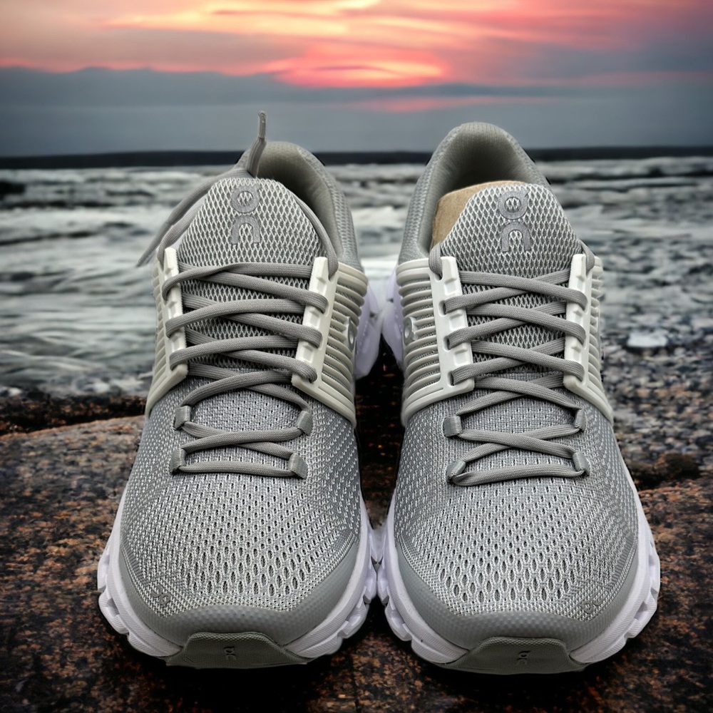 👣CLEARANCE👣NWOT On running Cloudswift women’s